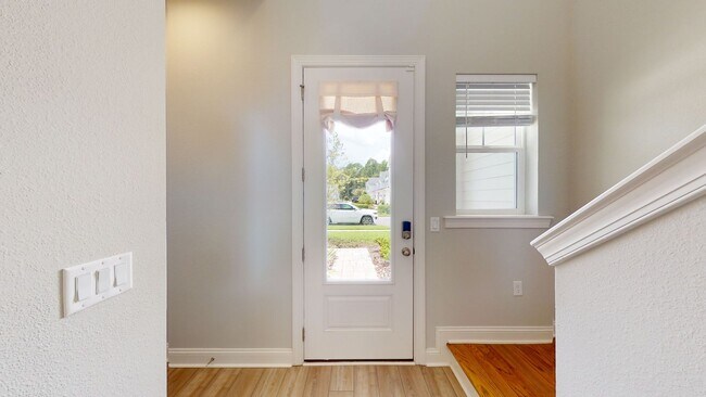 Foto del edificio - Luxury Toll Brothers townhome for rent in ...
