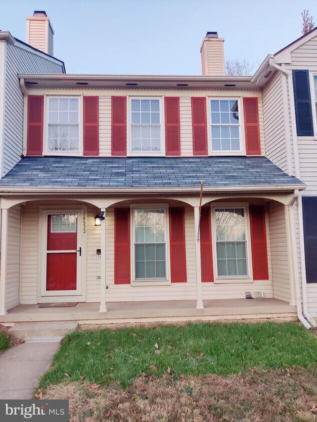 14532 Ravenscar Ct, Centreville, VA 20121 Townhome Rentals in