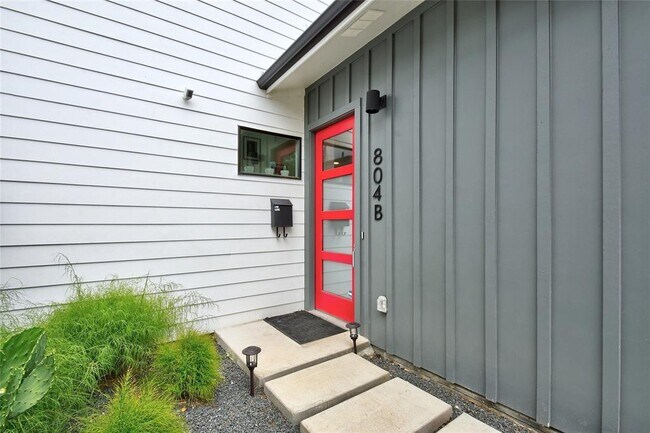 Foto del edificio - 804 W Oltorf St