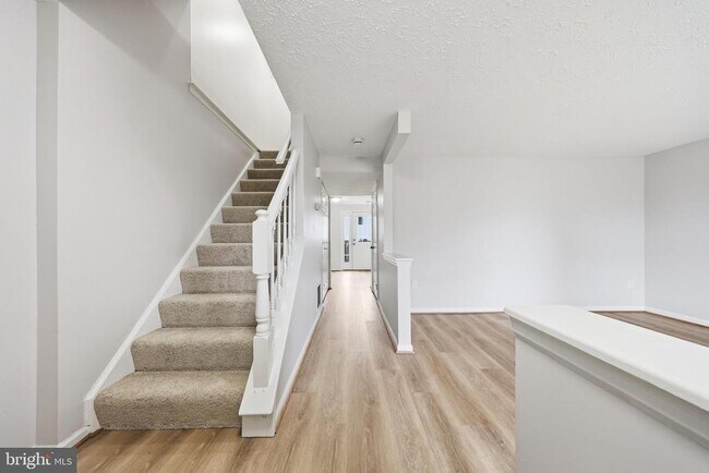 Building Photo - 6711 Kernel Ct