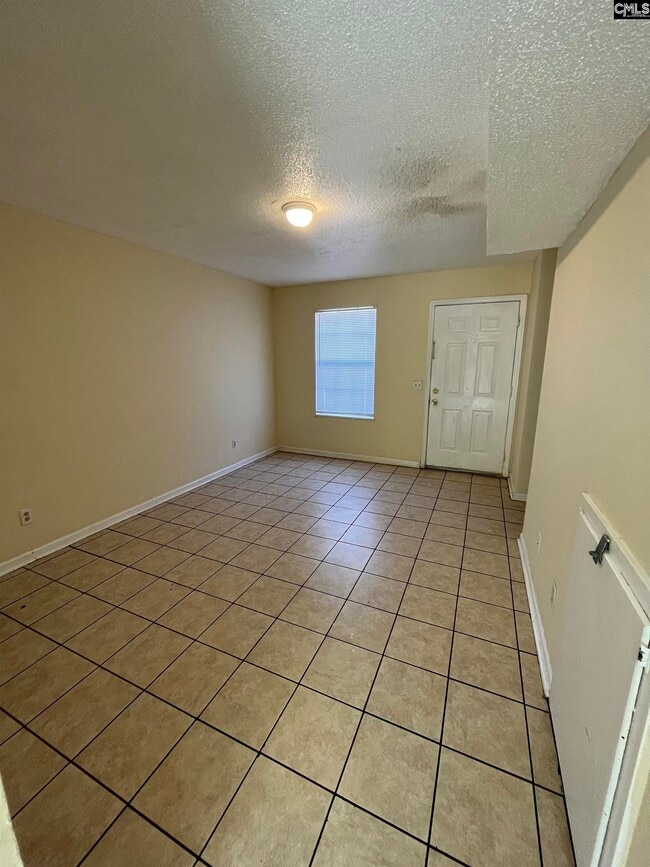 Building Photo - 114 Villa Ct