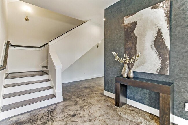 Foto del edificio - 2529 Robinhood St