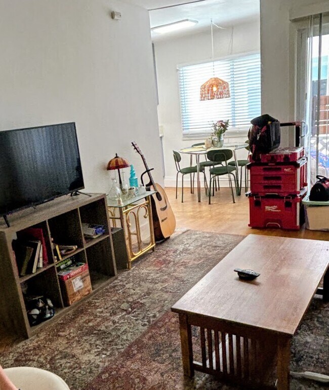 Sala de estar - 10739 Francis Pl