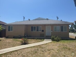 Building Photo - 2903 Foss Ave