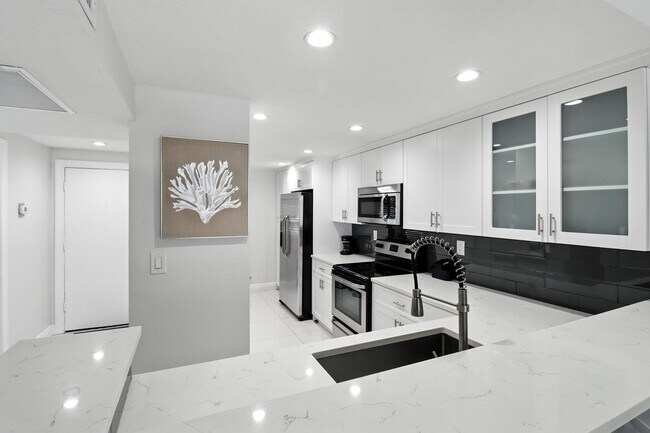 Foto del edificio - 6 Royal Palm Way