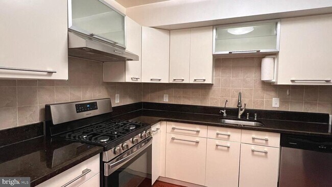 Foto del edificio - 756 Quince Orchard Blvd