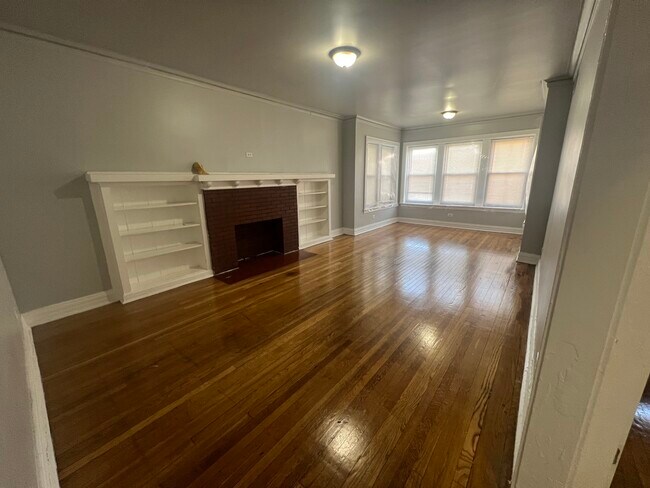 Foto del edificio - 6611 S Greenwood Ave