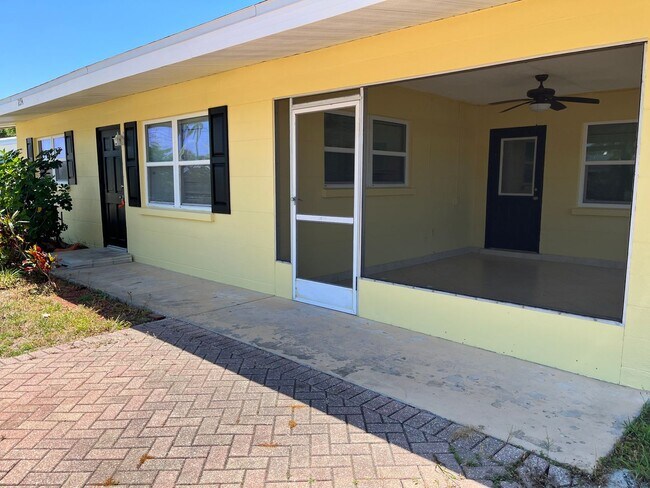 Foto del edificio - 2154 Inner Cass Cir