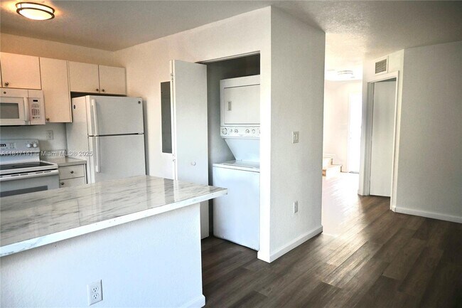 Foto del edificio - 175 SW 6th Ln