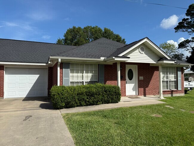 Foto del edificio - 6464 Hansen Blvd