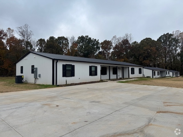 Building Photo - 1739 W Old US Highway 64