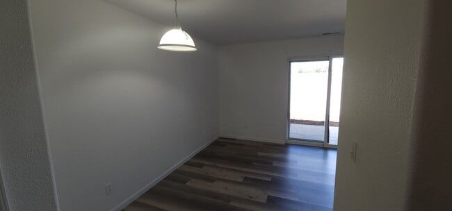 Foto del edificio - 720 Sunny Ln
