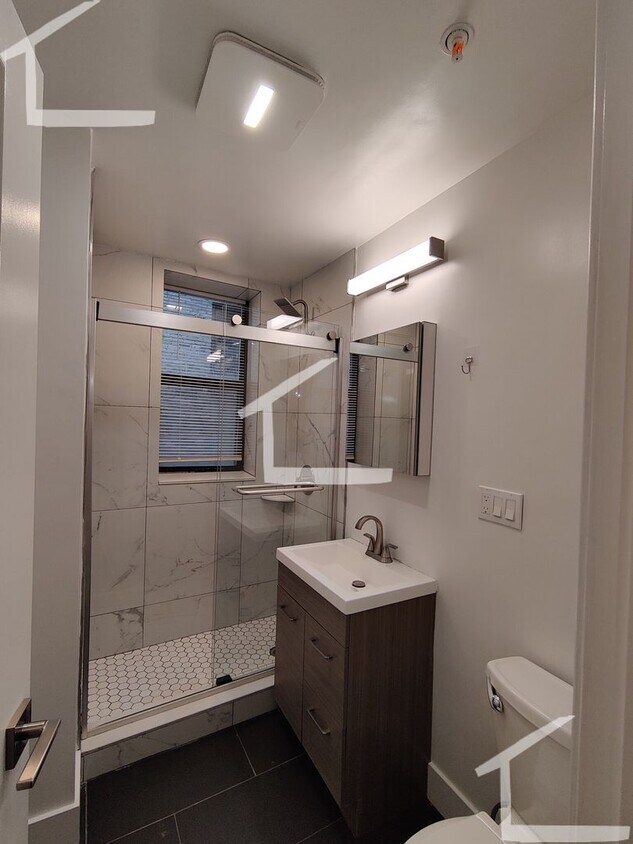 Primary Photo - Charming 2 Bedroom