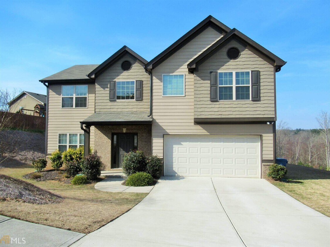 Primary Photo - 570 Ballyshannon Dr