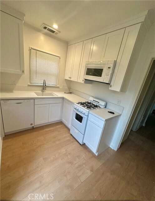 Foto del edificio - 243 N Grand St