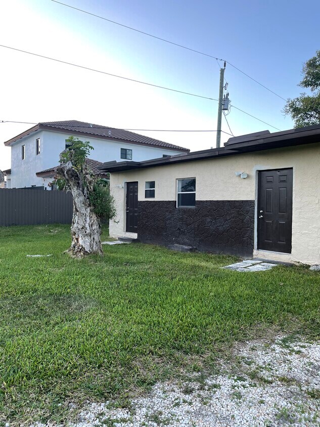 Primary Photo - 11401 Bailes Rd