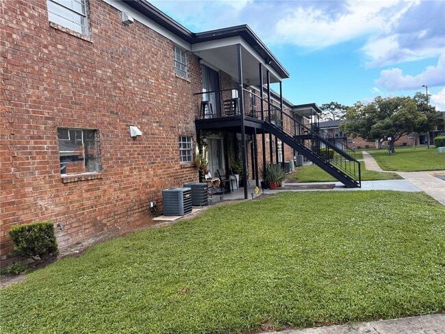 Foto del edificio - 5325 Curry Ford Rd