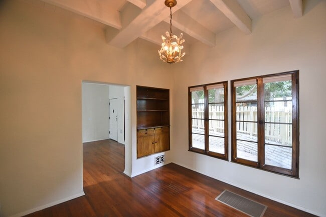 Building Photo - 1008 Orange Grv Ave
