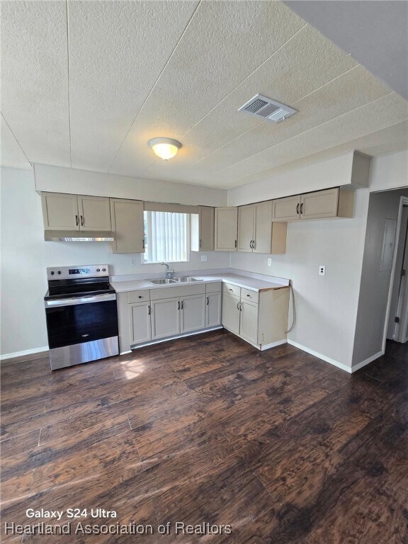 Foto del edificio - 106 Lake Rachard Dr