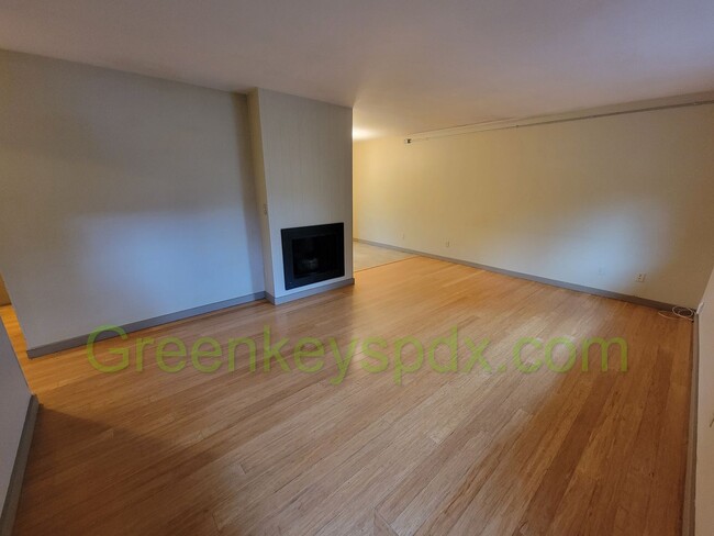 Foto del edificio - 2 Bedroom 2 Bath Unit in St.Johns with Ful...