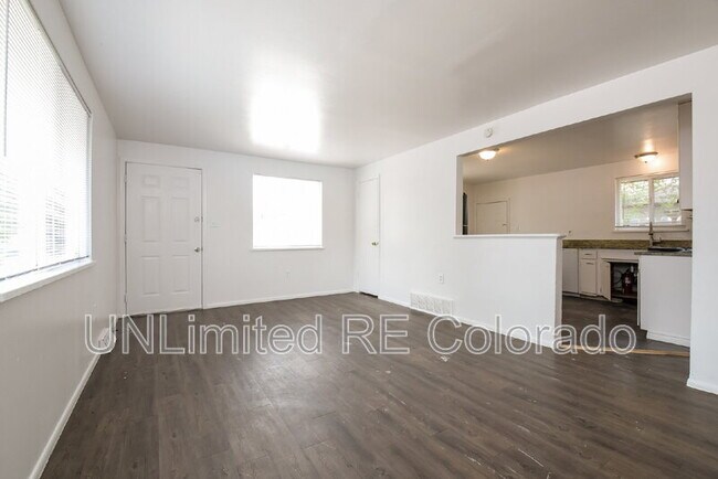 Foto del edificio - 1040 N Raleigh St