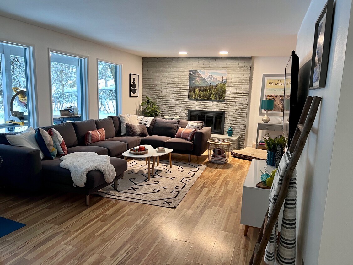 Foto principal - 2125 Dahl Ln