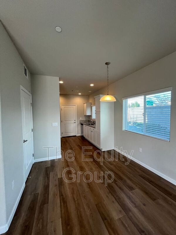 Foto del edificio - 418 S Summit St