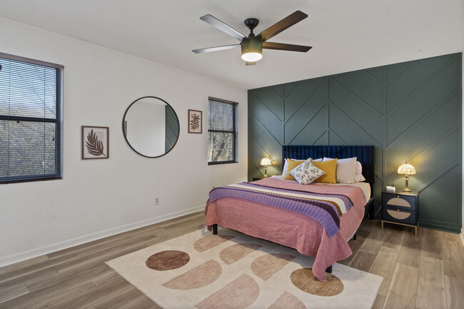 Building Photo - 7645 Chatham Cir