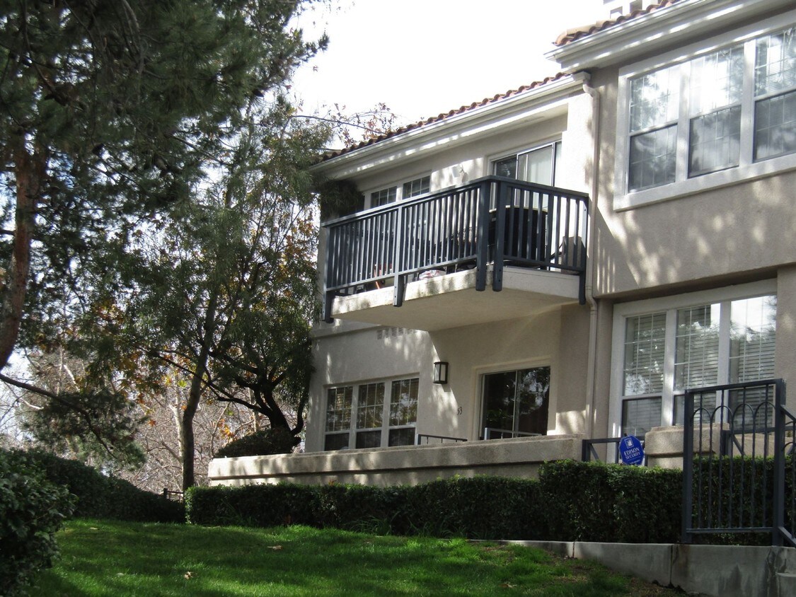 Primary Photo - 55 Montana del Lago Dr