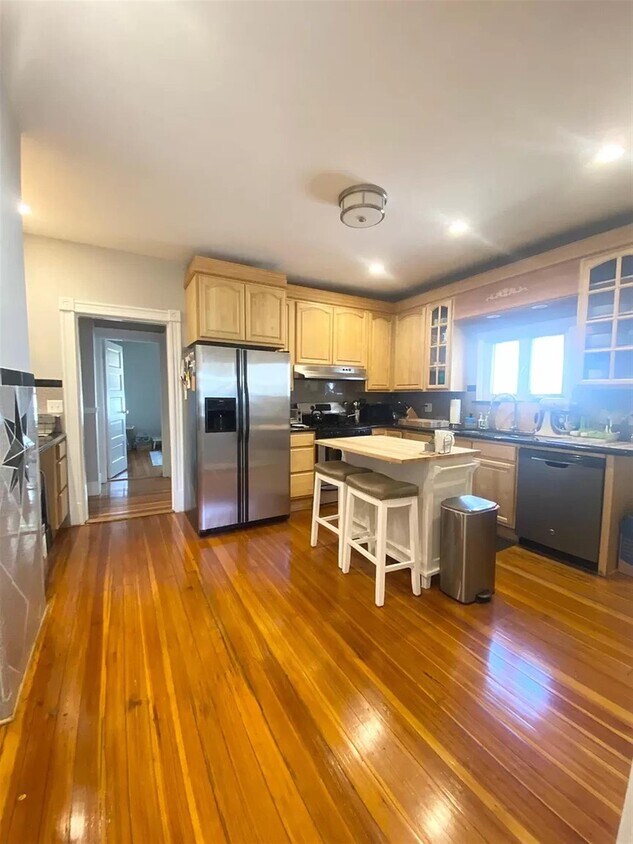 92 Medford St Unit 1, Medford, MA 02155 Apartments in Medford, MA