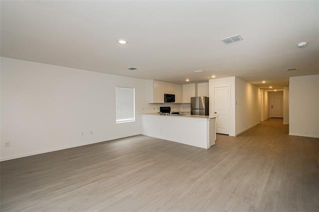 Building Photo - 1124 Tufted Dr