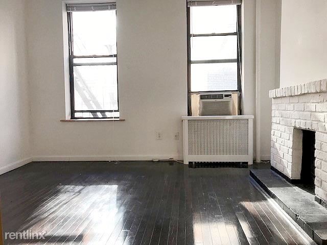 Building Photo - 1 br, 1 bath  - 229 E 25th St