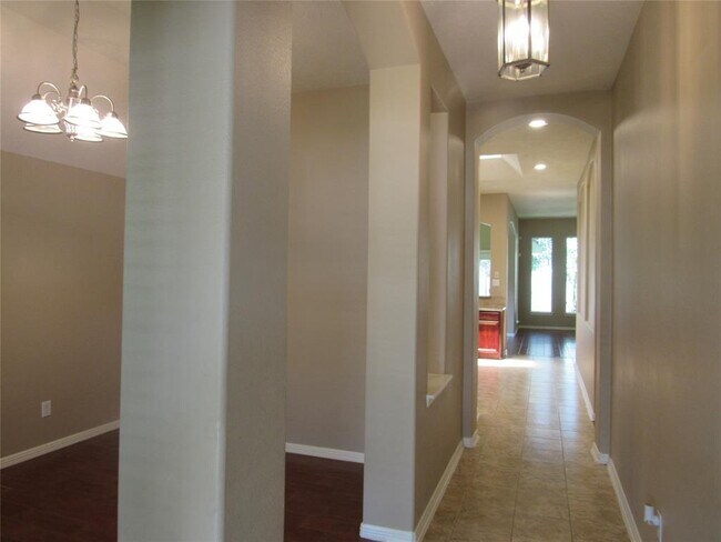 Building Photo - 13711 Birney Point Ln