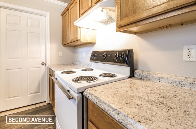 Foto del edificio - 203 Glenn Oak Dr