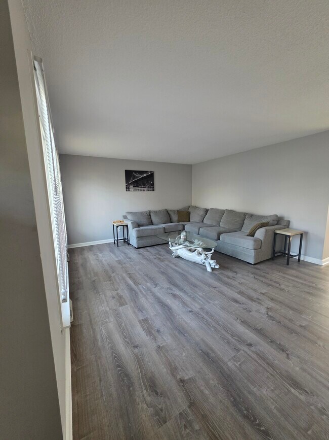 Foto del edificio - 4118 Highview Pky