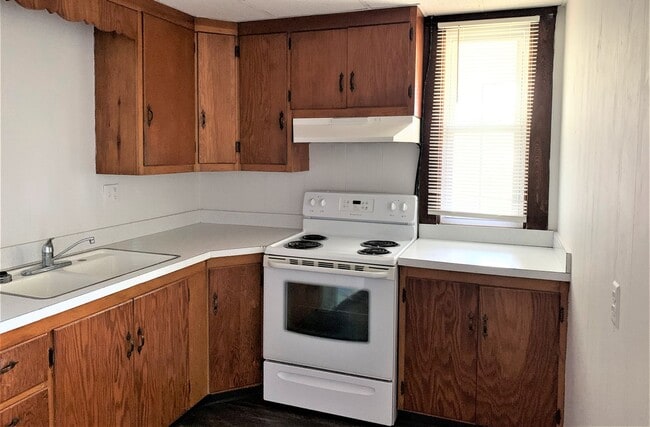 Building Photo - 121 Muskingum Dr