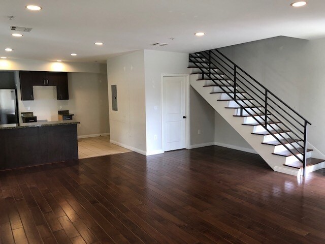 Foto del edificio - 1488 Rexford Dr