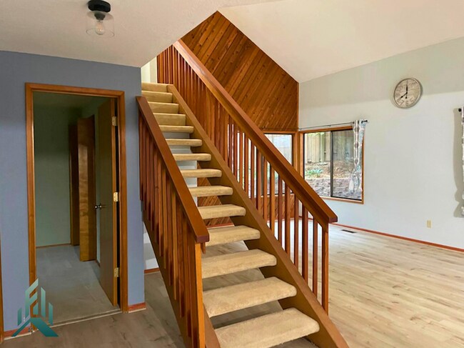 Building Photo - 3-bedroom, 2-bathroom house in Witham Hill