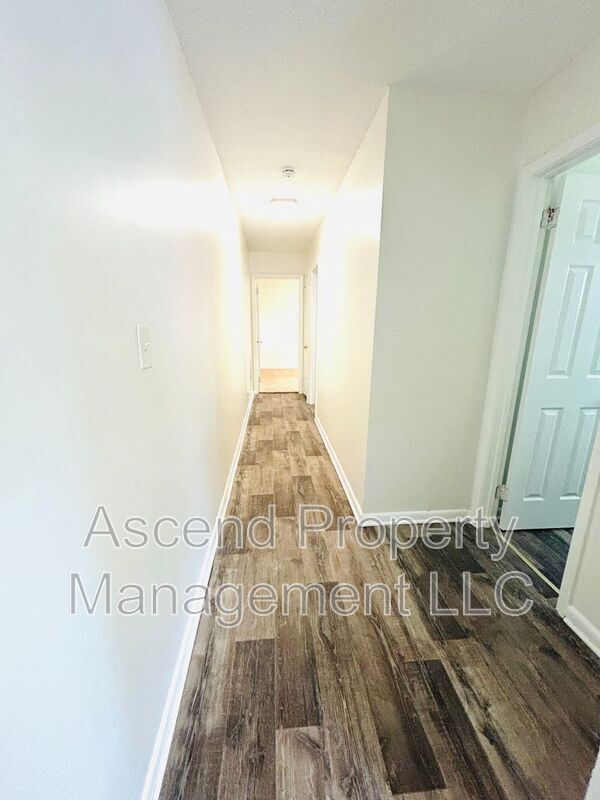 Foto del edificio - 1102 N Hickory St