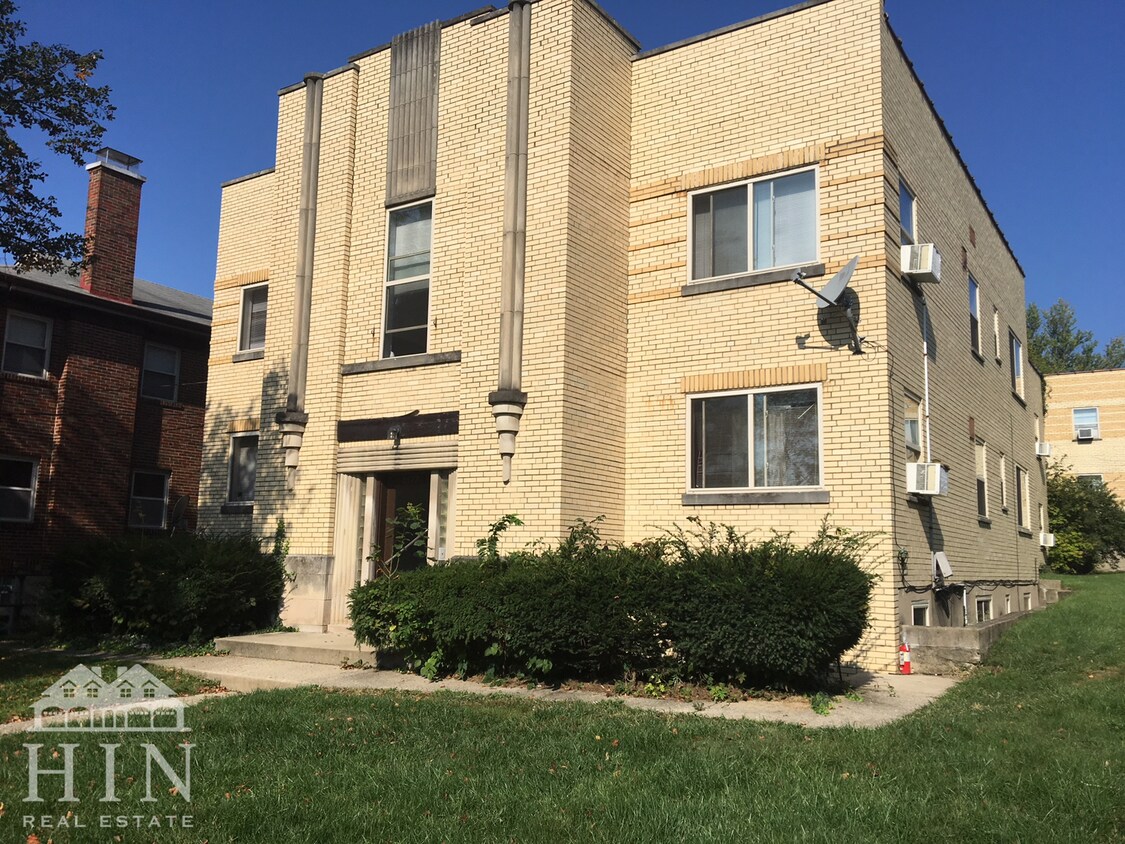 6477 Montgomery Rd Unit 2, Cincinnati, OH 45213 Apartments at 6477