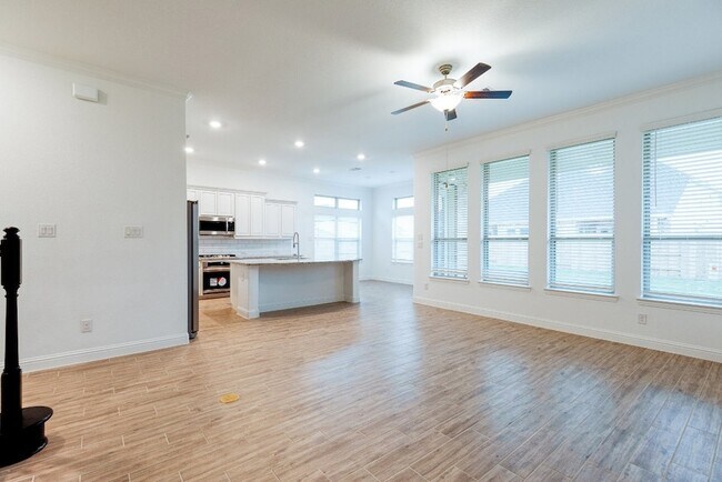 Foto del edificio - 1403 Woodson Rdg Ln