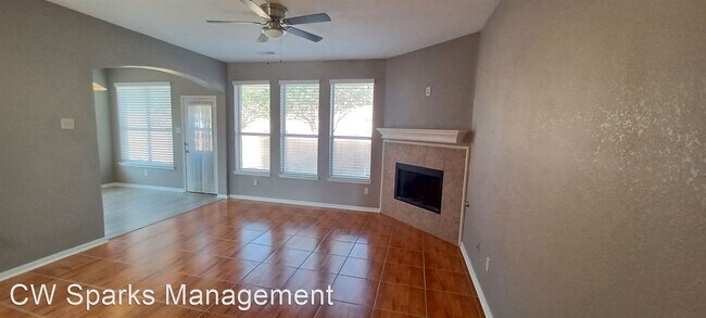 Building Photo - 5 br, 2.5 bath House - 4221 Greenwood Trail