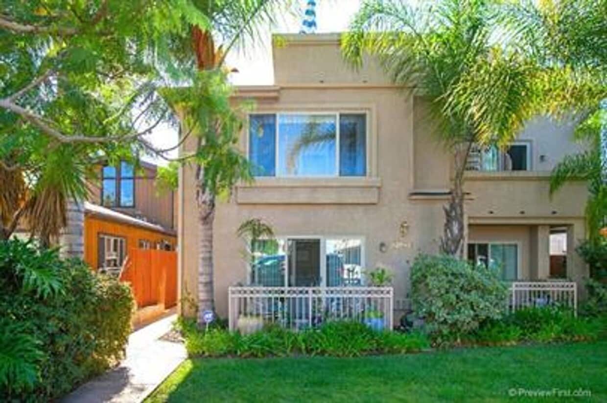Primary Photo - Beautiful 2 bedroom, 2 bath town house wit...