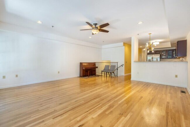 Foto del edificio - 244 6th St