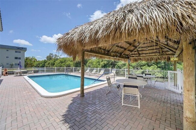 Foto del edificio - 1400 NE 55th St