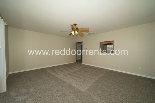Building Photo - Charm and Convenience: Your Ideal 3-Bedroo...