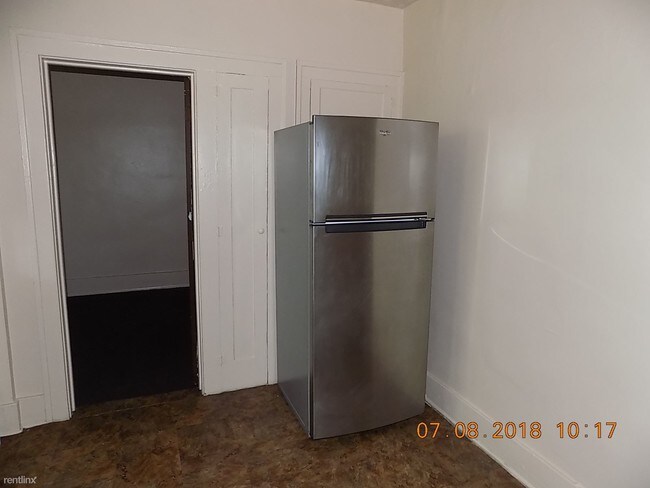 Foto del edificio - 250 W Margaret St