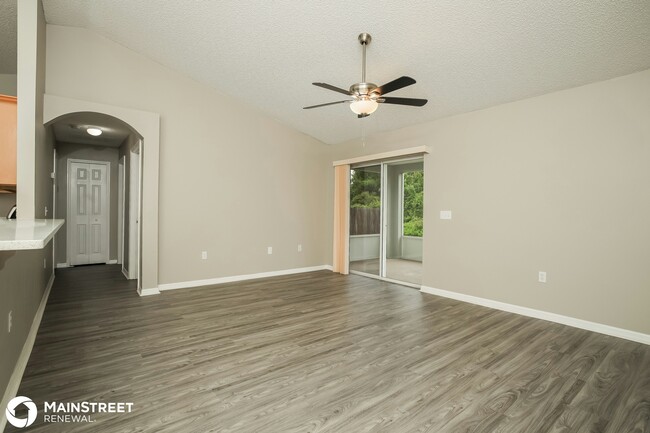 Foto del edificio - 5574 Willow Bend Trail