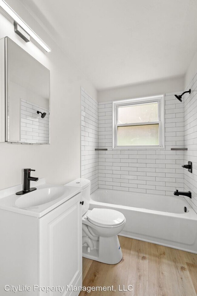 Foto del edificio - 3 br, 1 bath House - 109 Minooka Street
