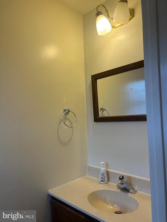 Building Photo - 36 Northgate Village